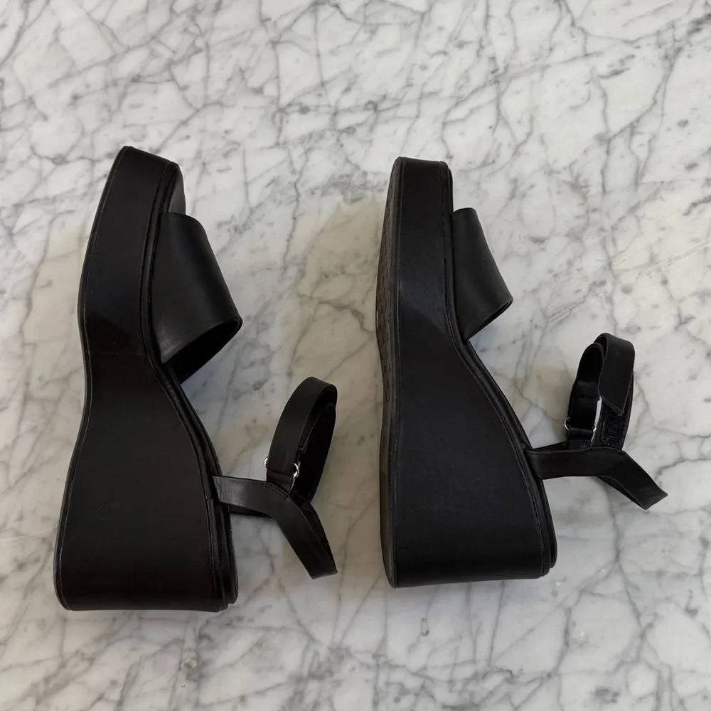 Gianni Bini Black Platform Shoes with Chunky Sole Sz 10